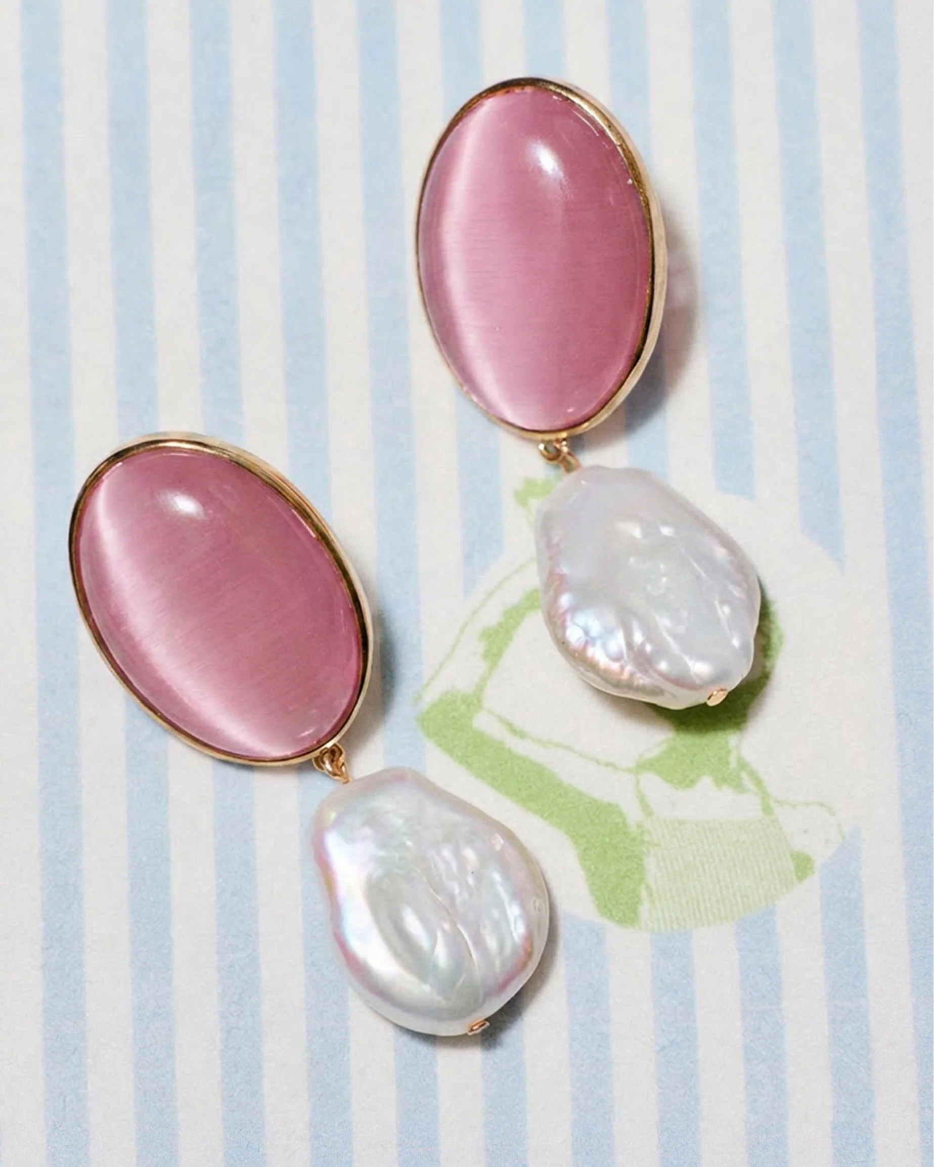 Keep Them Guest-Ing Earrings - Image 7